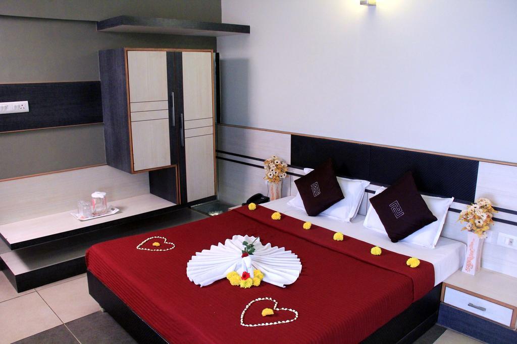 Hotel Sun Park Пондичерри Номер фото