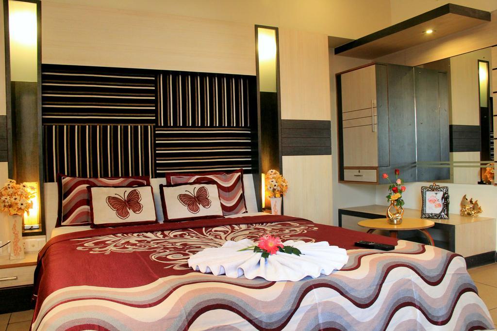 Hotel Sun Park Пондичерри Номер фото