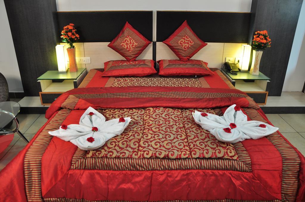 Hotel Sun Park Пондичерри Номер фото