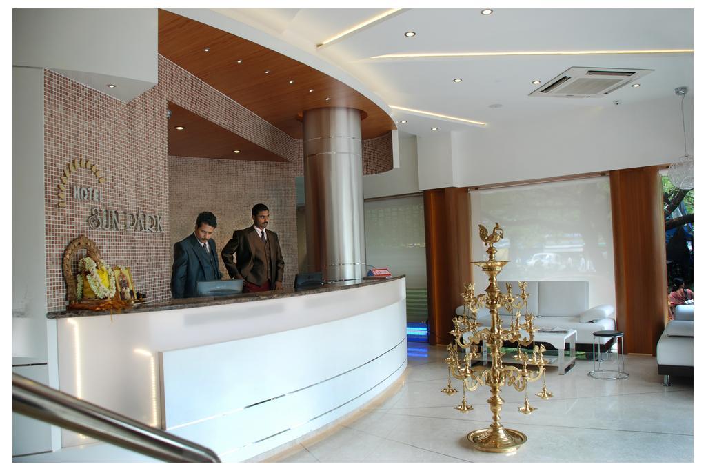 Hotel Sun Park Пондичерри Экстерьер фото