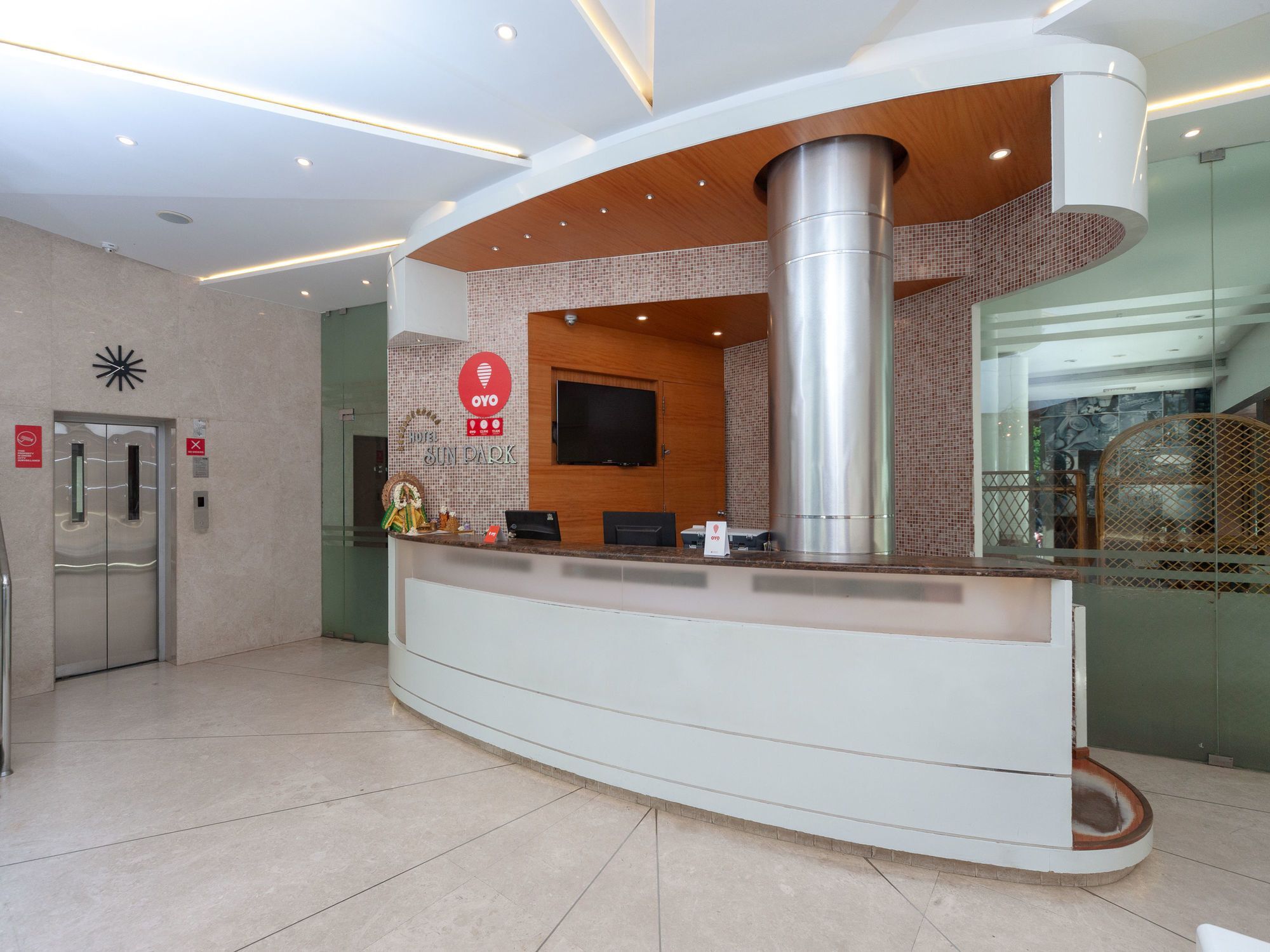 Hotel Sun Park Пондичерри Экстерьер фото